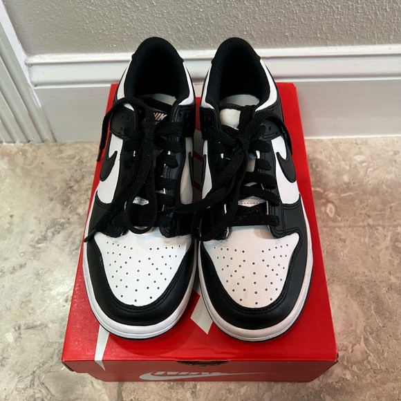 COPY - Nike Dunk Low GS 'Black White' (Pandas) - Picture 2 of 6